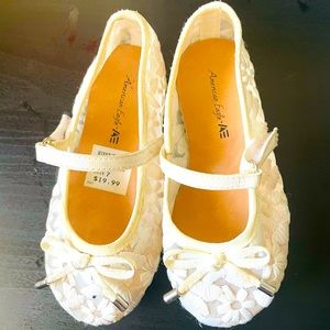 Flower white shoes.